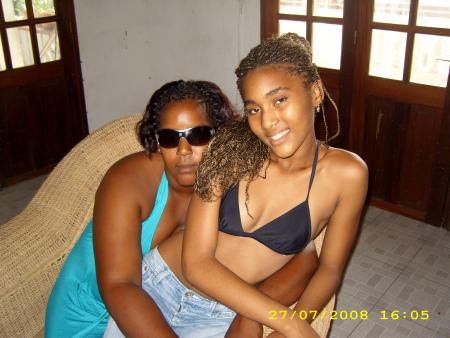 ma maman et sexy mayou (moi )